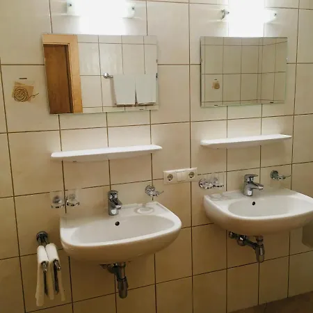 Schneider לינה וארוחת בוקר ניוסטיפט אים סטובאיטל